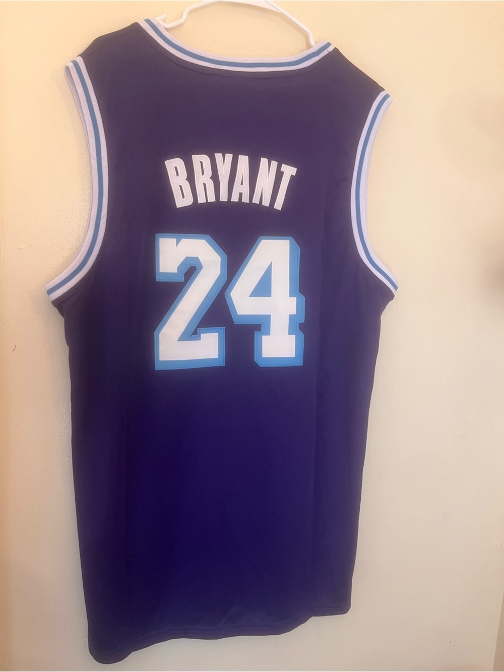 Bryant embroidered LA lakers  embroidered jersey